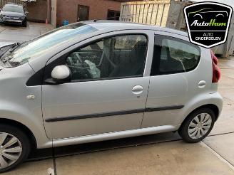 Peugeot 107 107, Hatchback, 2005 / 2014 1.0 12V picture 5