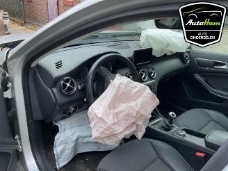 Mercedes A-klasse A (W176), Hatchback, 2012 / 2018 1.6 A-180 16V picture 14