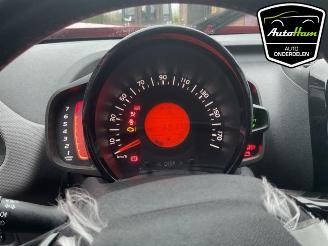 Peugeot 108 108, Hatchback, 2014 1.0 12V VVT-i picture 25