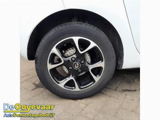 Renault Twingo Twingo III (AH), Hatchback 5-drs, 2014 1.0 SCe 75 12V picture 4