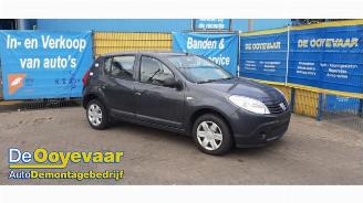 Vrakbiler auto Dacia Sandero Sandero I (BS), Hatchback, 2008 / 2013 1.2 16V 2009/11