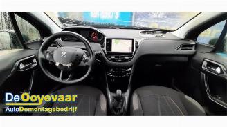 Peugeot 208 208 I (CA/CC/CK/CL), Hatchback, 2012 / 2019 1.2 Vti 12V PureTech 82 picture 2
