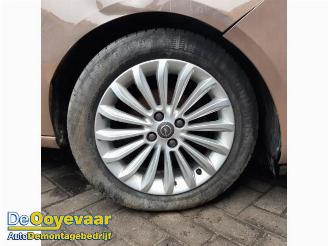 Opel Adam Adam, Hatchback 3-drs, 2012 / 2019 1.0 Ecotec 12V SIDI Turbo picture 4