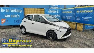 Vrakbiler auto Toyota Aygo Aygo (B40), Hatchback, 2014 1.0 12V VVT-i 2018/4