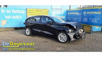 Vrakbiler auto Audi A3 A3 Sportback (8YA), Hatchback 5-drs, 2019 1.0 30 TFSI 12V Mild hybrid 2023/2