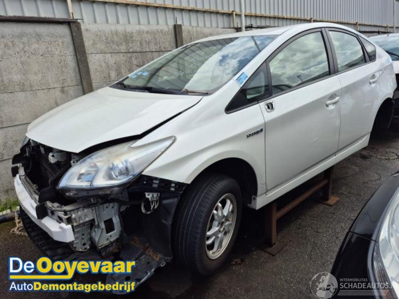 Toyota Prius Prius (ZVW3), Hatchback, 2009 / 2016 1.8 16V
