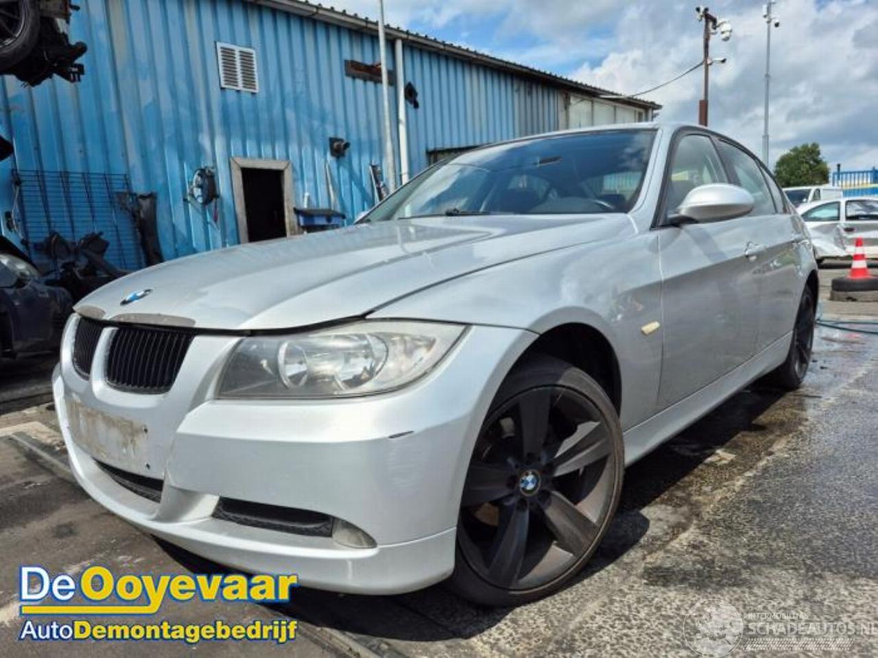 BMW 3-serie 3 serie (E90), Sedan, 2005 / 2011 318i 16V