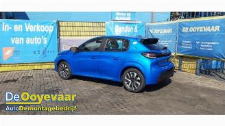 Salvage car Peugeot 208 208 II (UB/UH/UP), Hatchback 5-drs, 2019 1.2 Vti 12V PureTech 75 2025/1