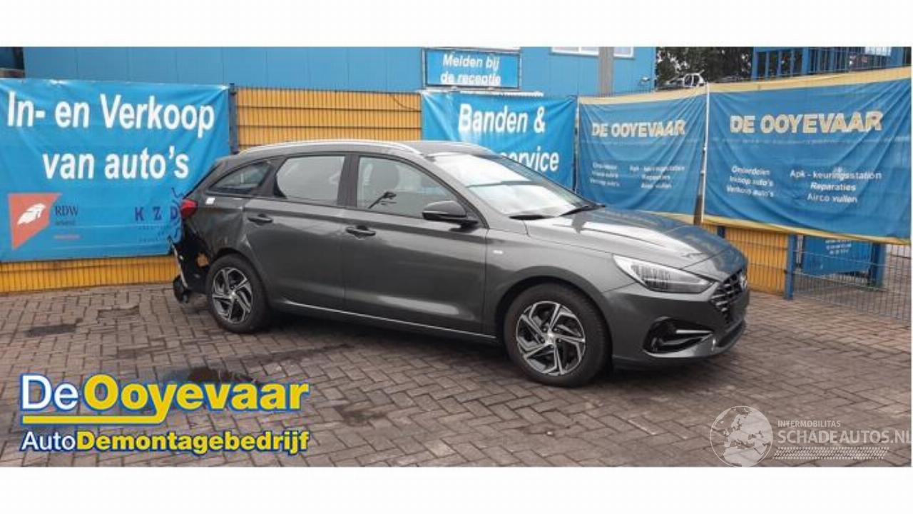 Hyundai I-30 i30 Wagon (PDEF5), Combi, 2017 1.0 T-GDI 12V Hybrid 48V