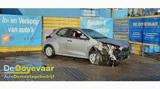 Vrakbiler auto Toyota Yaris Yaris IV (P21/PA1/PH1), Hatchback, 2020 1.5 12V Hybrid 115 2023/6