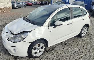Coche accidentado Citroën C3 Citroën C3 Exclusive pano 1,2 60 kw 2014/10