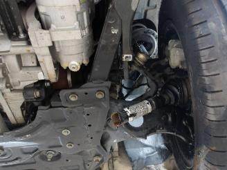 Peugeot 208  picture 20