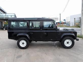 Land Rover Defender 110 picture 5