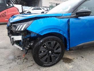 Peugeot 2008 GT picture 10