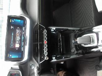 Peugeot 2008 GT picture 23