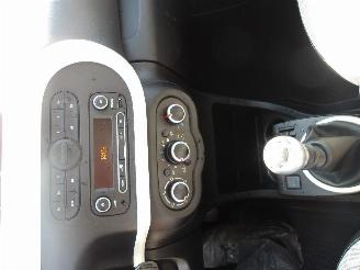 Renault Twingo  picture 24