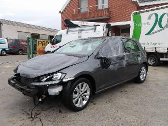Voiture accidenté Volkswagen Golf  2019/7