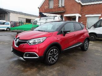 Schadeauto Renault Captur  2015/8