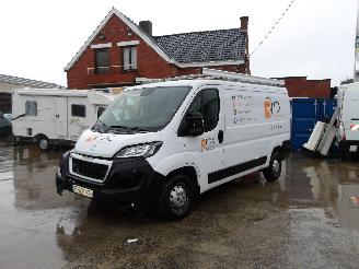 krockskadad bil bedrijf Peugeot Boxer L2H1 2021/4