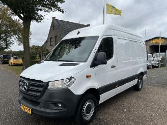 krockskadad bil bedrijf Mercedes Sprinter 317 CDI L2/H2 AIRCO, PDC, CAMERA ENZ 2022/1