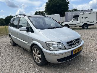 Opel Zafira -A 2.0-16V DTi Comf Navigator 7 PERSOONS UITVOERING picture 12