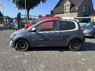 Renault Twingo 1.5 dCi Collection AIRCO, N.A.P. ENZ MOTOR SCHADE ! picture 3