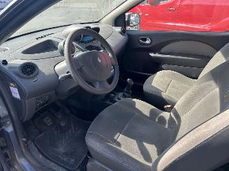 Renault Twingo 1.5 dCi Collection AIRCO, N.A.P. ENZ MOTOR SCHADE ! picture 5
