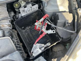 Renault Twingo 1.5 dCi Collection AIRCO, N.A.P. ENZ MOTOR SCHADE ! picture 17