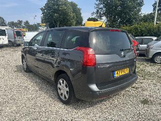 Peugeot 5008 1.6 HDiF Blue Lease 7p picture 4