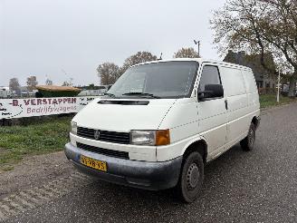 krockskadad bil bedrijf Volkswagen Transporter 1.9 TD 50KW 1998/9