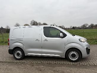 Peugeot Expert 1.6 BLUE HDI L1/H1 AIRCO, NAVIGATIE, PDC ENZ 81.000 KM N.A.P. picture 17