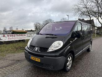 krockskadad bil bedrijf Renault Trafic 2.5 DCI L2/H1 DUBBELE CABINE, 107KW, AIRCO, NAVIGATIE ENZ 2010/1