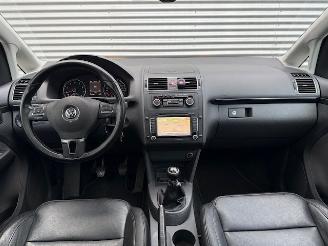 Volkswagen Touran 1.2 TSI Highline 7 Persoons / Panoramadak / Trekhaak / Leder / Navi / Cruise / PDC / C picture 19