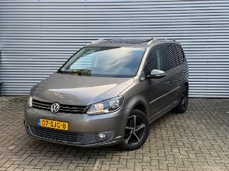 begagnad bil auto Volkswagen Touran 1.2 TSI Highline 7 Persoons / Panoramadak / Trekhaak / Leder / Navi / Cruise / PDC / C 2011/10