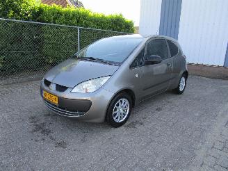 krockskadad bil auto Mitsubishi Colt 1.1 Navi Airco 2008/9