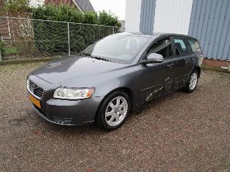 Unfallwagen Volvo V-50 1.6D Clima Radio/CD 6-Bak 2011/1