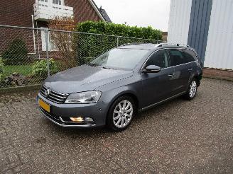 Vaurioauto  passenger cars Volkswagen Passat 1.4 TSI Automaat High-Line 2014/8