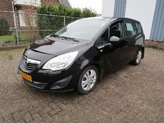 uszkodzony samochody osobowe Opel Meriva 1.4 2011/6