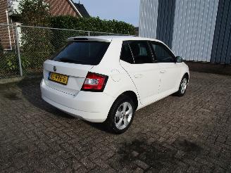 Skoda Fabia 1.2 TSI Airco Schadevrij picture 4
