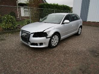 Damaged car Audi A3 1.4 TFSI Navi Clima 6-Bak 2009/7