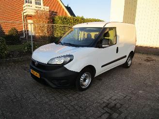 krockskadad bil bedrijf Fiat Doblo 1.6 MJD Airco 6-Bak 145.000 KM 2022/2