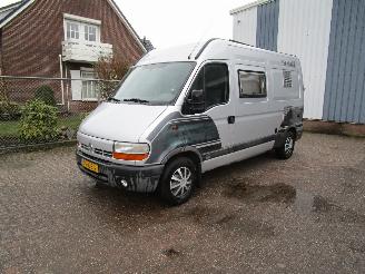 Vaurioauto  campers Renault  Master 2.5D 2000/8
