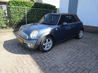 Schadeauto Mini Cabrio 1.6 Cooper Chili Airco 6-Bak 2010/5