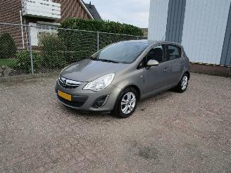 Auto incidentate Opel Corsa 1.2 16V Airco 5-Drs 2013/5