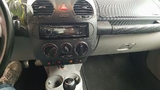 Volkswagen Beetle 1.6 CABRIO  BENZ 1.595CC 75KW 102PK picture 11