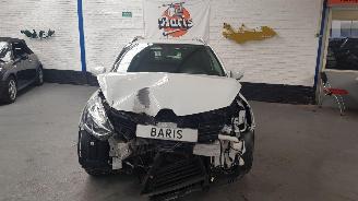 Renault Clio 0.9 ENERGY TCE 90 12V COMBI/0 4DRS BENZ  898CC 66KW 90PK picture 2