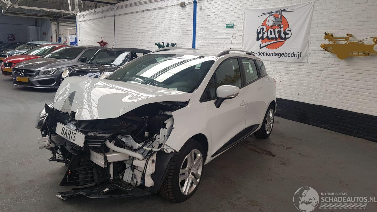 Renault Clio 0.9 ENERGY TCE 90 12V COMBI/0 4DRS BENZ  898CC 66KW 90PK