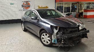 Renault Mégane 1.3 TCE 115 16V 4DRS BENZ 1.332CC 85KW 116PK picture 3