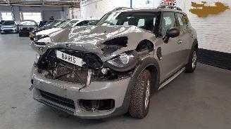 krockskadad bil auto Mini Countryman 1.5 12V ONE SUV  BENZ 1.499CC 75KW 102PK 2017/11