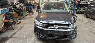 Volkswagen Touran 1.4 TSI Highline Edition 7 Persoons picture 2
